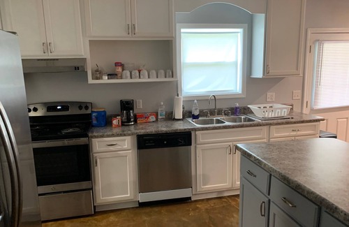 Rogersville House | 1500 sq ft house located on m y farm. open floor plan