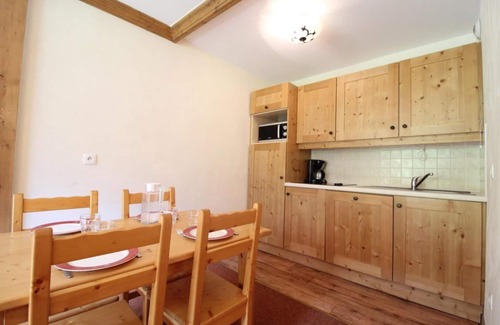 Val Cenis Apartment | 150m from shops, 2nd floor, fitness, swimming pool, balcony, tv, ski locker, 32m², Val Cenis