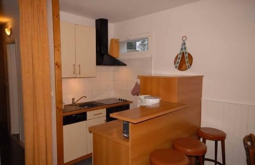 Eaux-Bonnes Apartment | 150m from resort center, 4th floor, view ski slopes, balcony, tv, 48m², Gourette