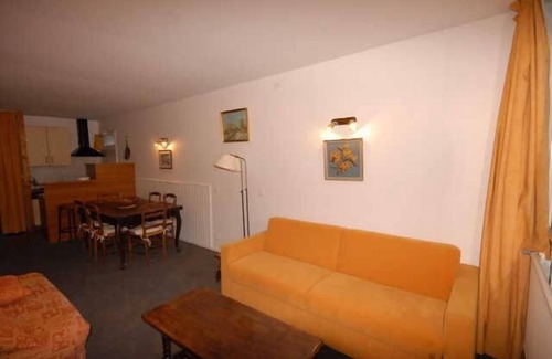 Eaux-Bonnes Apartment | 150m from resort center, 4th floor, view ski slopes, balcony, tv, 48m², Gourette