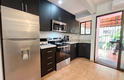 Coco Condo | 150Mbps Wi-Fi, Gas BBQ, Laundry - Small Complex