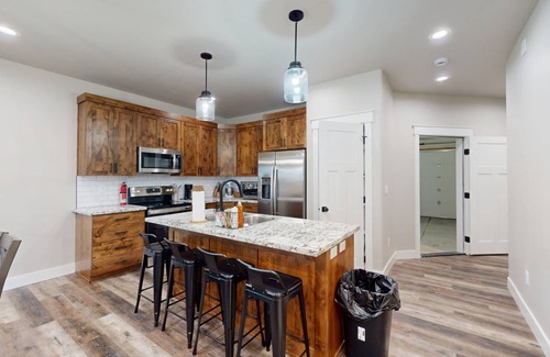 Ashton House | 151 m² House ∙ 3 bedrooms ∙ 10 guests
