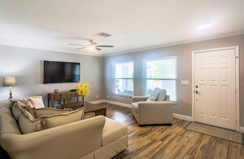 Naples Park House | 151 m² House ∙ 3 bedrooms ∙ 6 guests