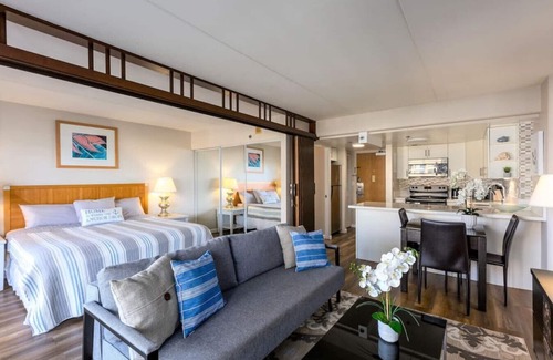 Waikiki Apartment | 1519 · Ilikai Collection # 9. Beachfront Resort, upgraded