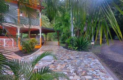 Pointe-Noire House | 152 m² House ∙ 3 bedrooms ∙ 6 guests