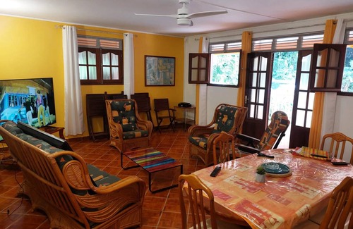 Pointe-Noire House | 152 m² House ∙ 3 bedrooms ∙ 6 guests