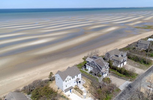 Eastham House | 152 m² House ∙ 3 bedrooms ∙ 8 guests