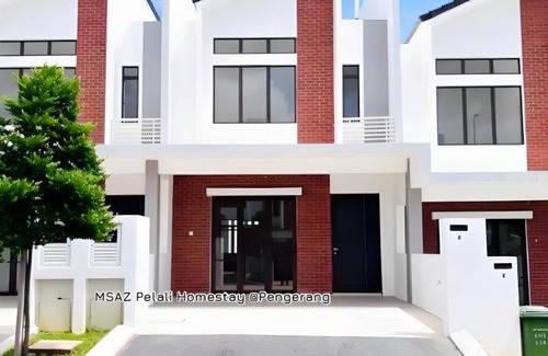 Pengerang House | 1525 m² House ∙ 4 bedrooms ∙ 9 guests