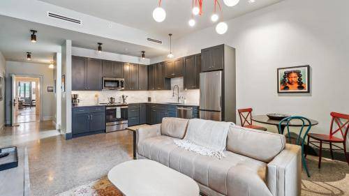 French Quarter Apartment | 153 m² Apartment ∙ 4 bedrooms ∙ 11 guests