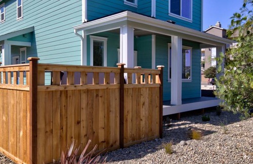 Ocean Shores Cottage | 153 m² Cabin ∙ 3 bedrooms ∙ 7 guests