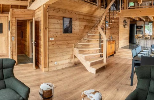 Les Orres Ski Chalet | 153 m² Chalet ∙ 2 bedrooms ∙ 9 guests