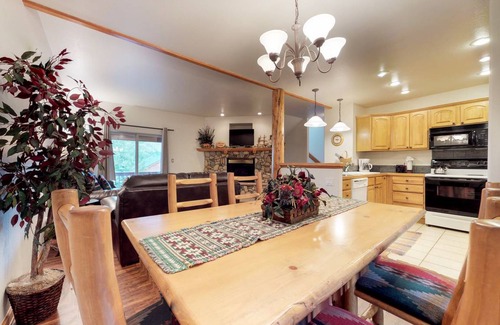 Dillon Condo | 153 m² Condo ∙ 2 bedrooms ∙ 6 guests