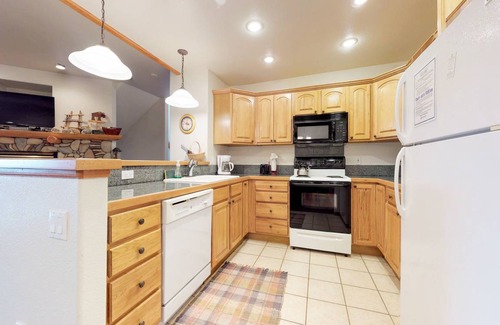 Dillon Condo | 153 m² Condo ∙ 2 bedrooms ∙ 6 guests
