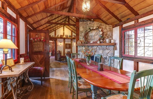 Blakeslee House | 153 m² House ∙ 2 bedrooms ∙ 10 guests