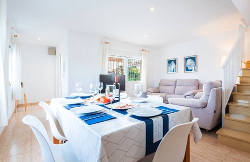 Vinaros House | 153 m² House ∙ 3 bedrooms ∙ 6 guests