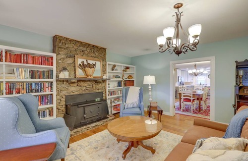 Weaverville Cottage | 154 m² Cabin ∙ 3 bedrooms ∙ 7 guests