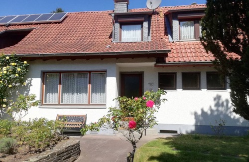 Bergisch Gladbach House | 154 m² House ∙ 4 bedrooms ∙ 10 guests