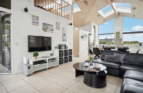 Bjerregard Strand House | 155 m² House ∙ 4 bedrooms ∙ 10 guests