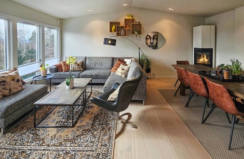Sandvika House | 155 m² House ∙ 4 bedrooms ∙ 8 guests