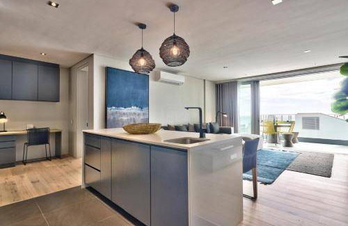 Sea Point Apartment | 155 m² Serviced apartment ∙ 2 bedrooms ∙ 4 guests
