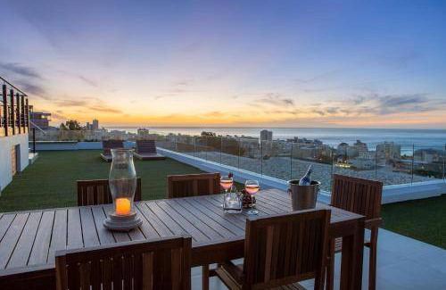 Sea Point Apartment | 155 m² Serviced apartment ∙ 2 bedrooms ∙ 4 guests