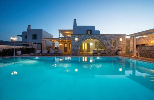 Aliki Villa | 155 m² Villa ∙ 4 bedrooms ∙ 8 guests