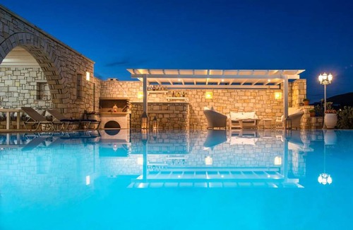 Aliki Villa | 155 m² Villa ∙ 4 bedrooms ∙ 8 guests