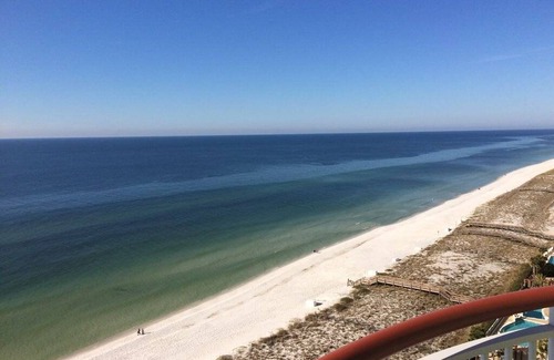 Navarre Beach Condo | 156 m² Condo ∙ 3 bedrooms ∙ 8 guests
