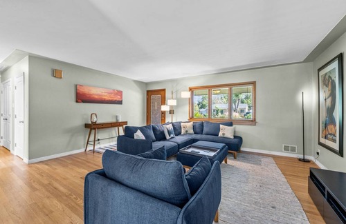 Bel Aire House | 156 m² House ∙ 2 bedrooms ∙ 4 guests