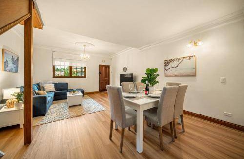 Glenelg East House | 156 m² House ∙ 3 bedrooms ∙ 5 guests