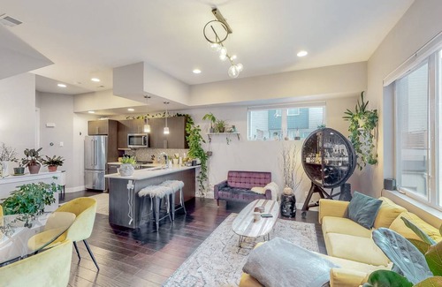 West Colfax House | 156 m² House ∙ 4 bedrooms ∙ 7 guests
