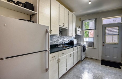 Plateau Mont Royal Apartment | #156 - Montreal-Style Furnished APT with Balcony