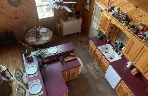 Mentone Cabin | 1560529 FANTASTIC RATES ON THIS PRIVATE, SECLUDED TWO BEDROOM CABIN