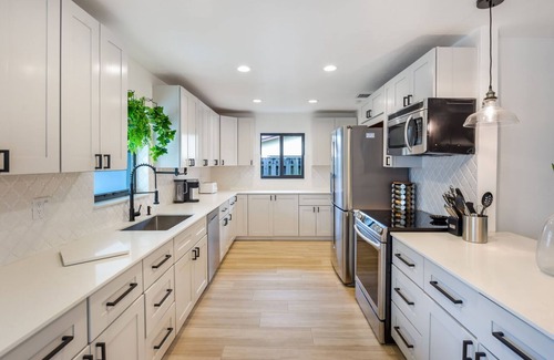 Imperial Point House | 1561 Managed By Brampton Park
