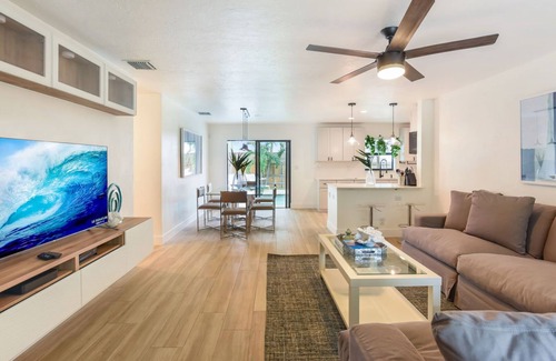 Imperial Point House | 1561 Managed By Brampton Park