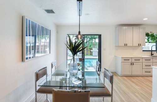 Imperial Point House | 1561 Managed By Brampton Park