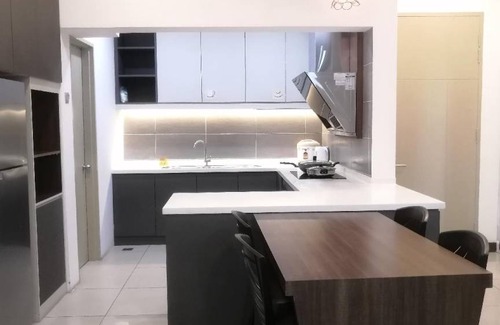 Downtown Kota Kinabalu Apartment | 157 m² Apartment ∙ 3 bedrooms ∙ 9 guests