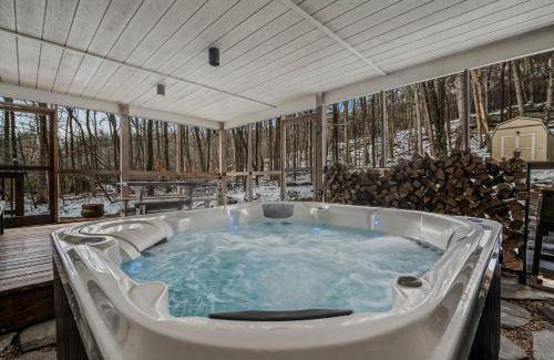 Berkeley Springs Ski Chalet | 157 m² Chalet ∙ 3 bedrooms ∙ 6 guests