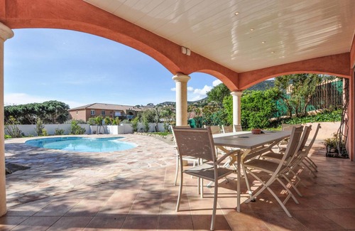 Cavalaire-sur-Mer House | 157 m² House ∙ 4 bedrooms ∙ 8 guests