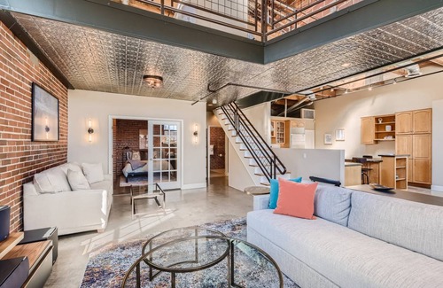 Uptown Apartment | 158 m² Apartment ∙ 2 bedrooms ∙ 4 guests