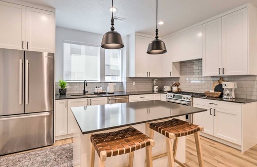Central Business District Apartment | 158 m² Apartment ∙ 2 bedrooms ∙ 6 guests
