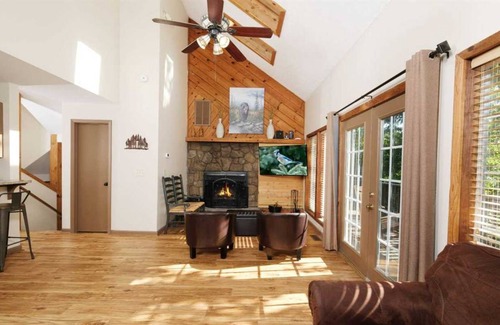 Chalet Village Cabin | 158 m² Cabin ∙ 3 bedrooms ∙ 11 guests