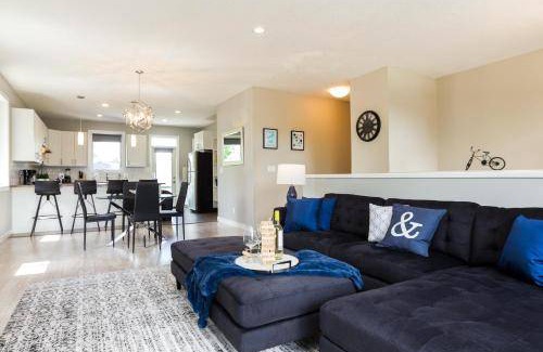 Jasper Place House | 158 m² House ∙ 3 bedrooms ∙ 7 guests