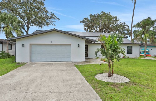 Palm Harbor House | 158 m² House ∙ 4 bedrooms ∙ 8 guests