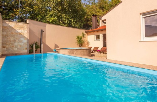 Dusina House | 158 m² House ∙ 4 bedrooms ∙ 8 guests