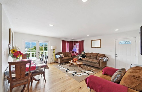 Lake Elsinore House | 158 m² House ∙ 3 bedrooms ∙ 7 guests