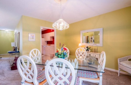 South Beach Condo | 1582 Lagoon Villas- 3b/3b neat South Beach Marina, Pickleball