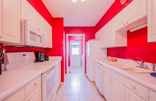 South Beach Condo | 1582 Lagoon Villas- 3b/3b neat South Beach Marina, Pickleball