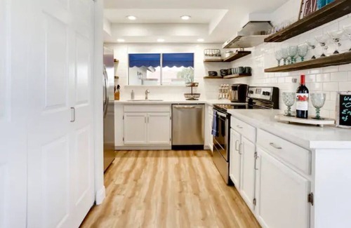 Chandler House | 15min 2 Old Twn,Hot Tub,Pool,FirePit,Pool Tbl,K9ok