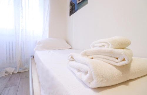 Quartiere XI Portuense Apartment | 15min Rome City Center - Charme & Chic Home with Hot Tub